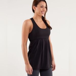 Lululemon Power Dance Tank Top Womens Size 4 Solid Black Pleated Racerback Yoga